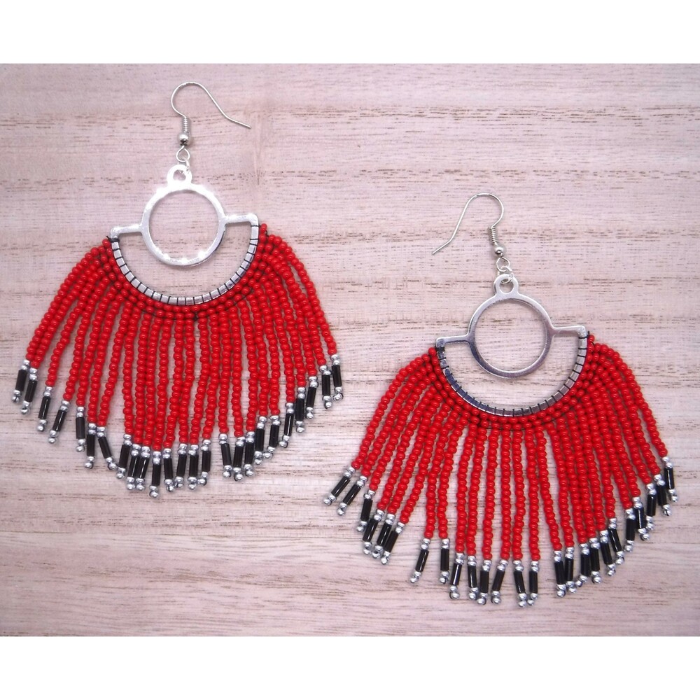 Earrings Beaded Red, Black & Silver - Picture 3 of 3